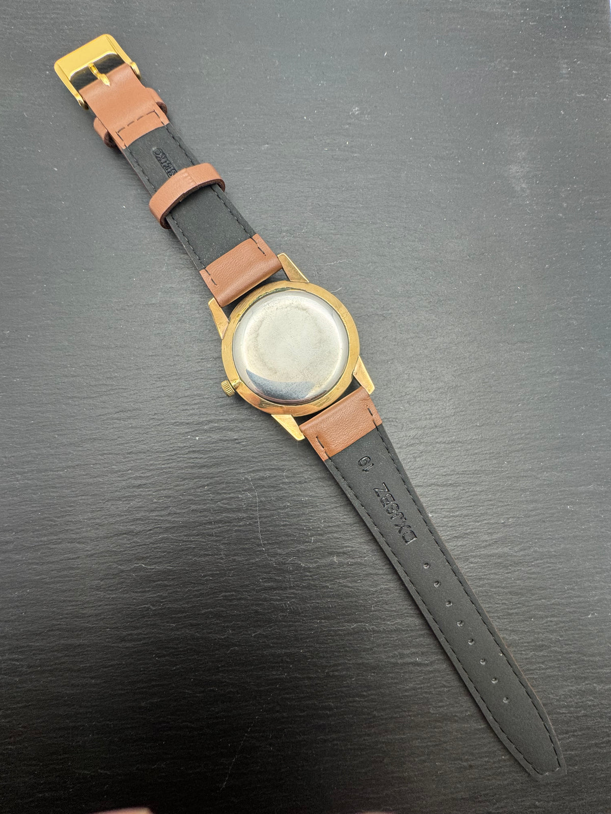 Seiko Liner « Diashock 23 Jewels » – Réf. J15007E – Calibre 3140, remontage manuel – Plaqué or – Début des années 1960 – Récemment révisée