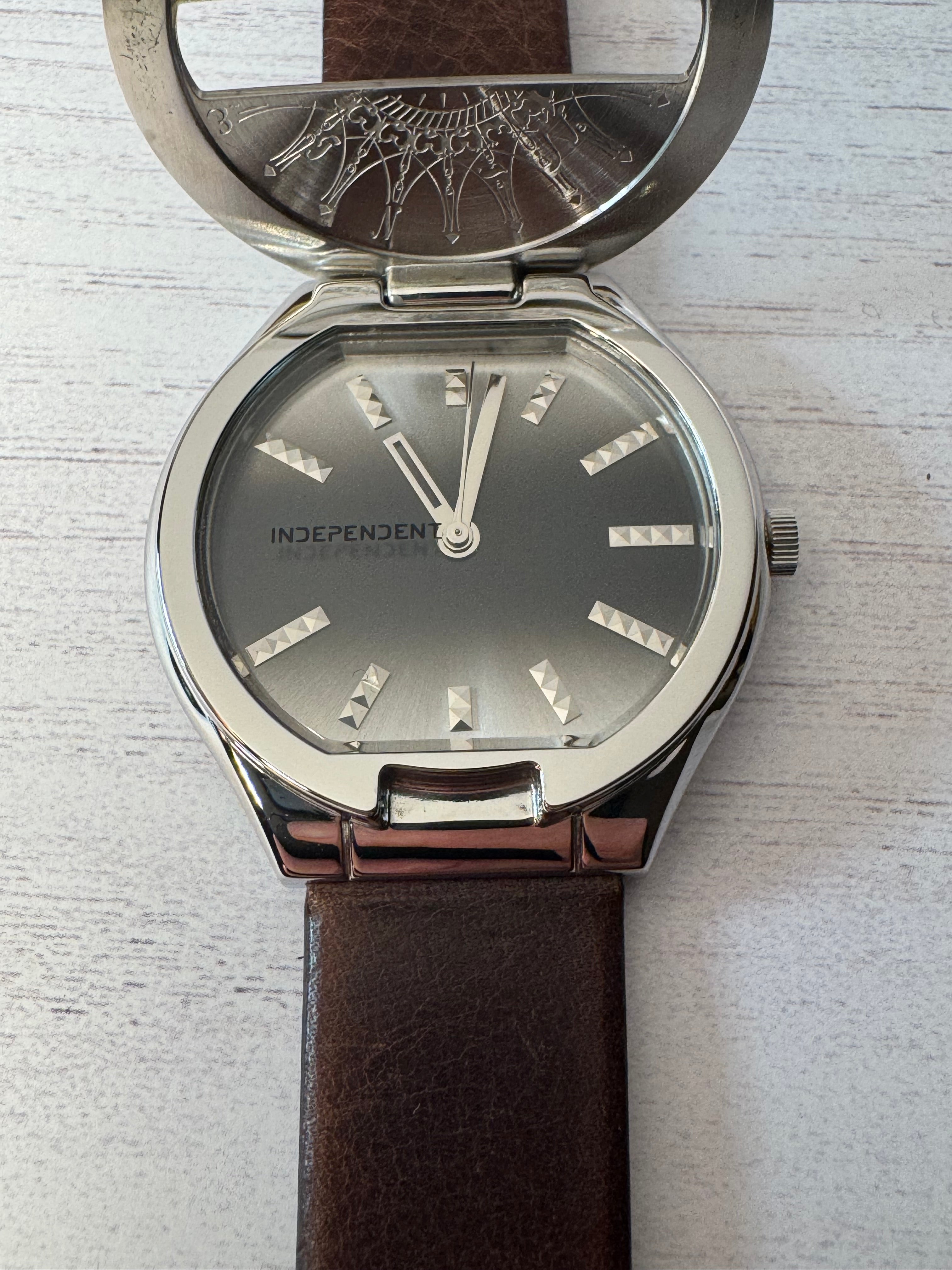 Citizen Independent – ​​Men's wristwatch (quartz) with hinged