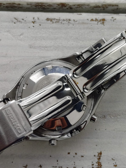 Seiko 6139 "Helmet" Automatic Chronograph – very rare white variant with yellow indices – fully serviced (2026) – original Seiko steel bracelet – non-model-correct case back