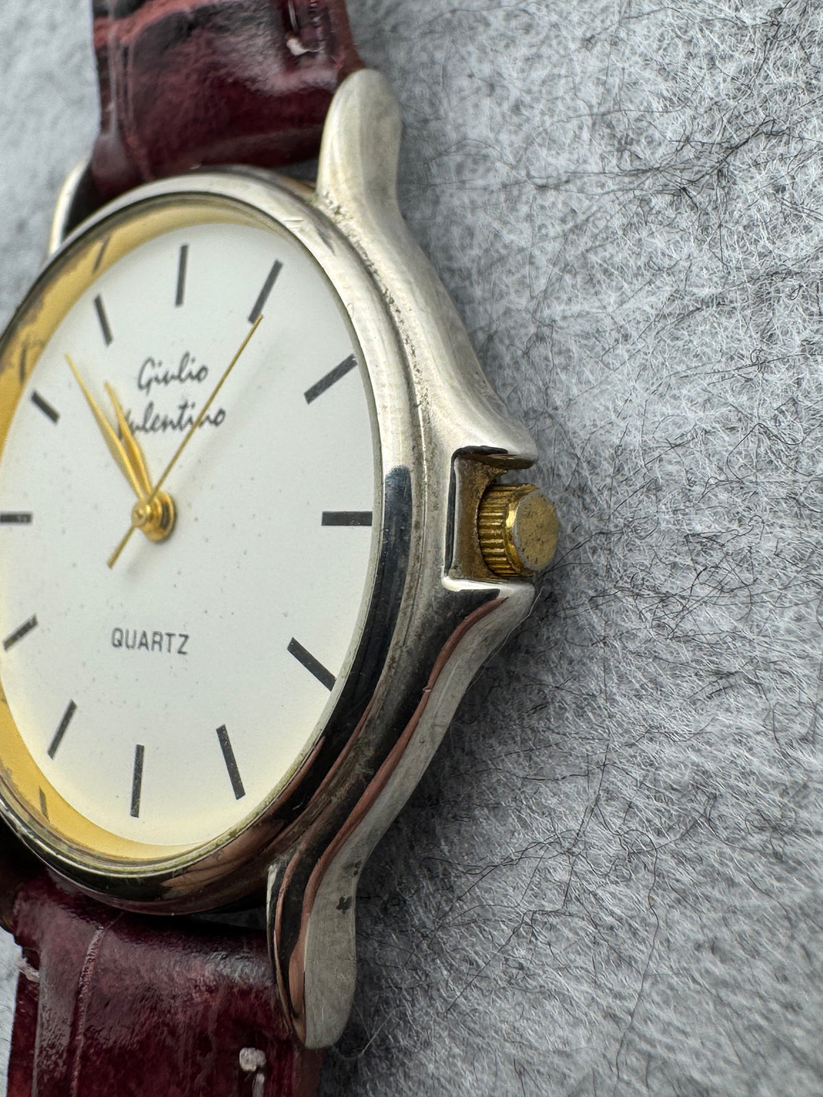 Giulio Valentino Quartz (JDM) – Flat Two-Tone Dress Watch, 34.7 mm – Only 7.2 mm High