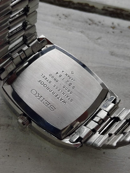 Seiko Lord Matic 5605-5000 – Graues Leinen-Zifferblatt & Original-Stahlband – 25 Jewels, Dezember 1969