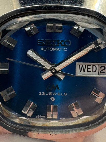 Seiko LM / Lord Matic Ref. 5606-5170, blaues Zifferblatt, originales LM-Stahlband, Mai 1974