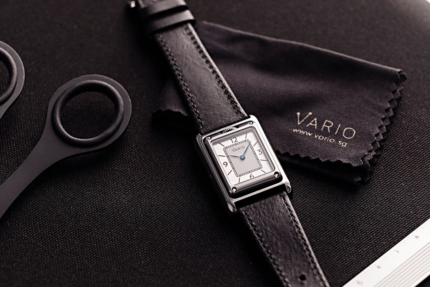 VARIO VERSA Reversible Dual Time Silver-White MoP Watch
