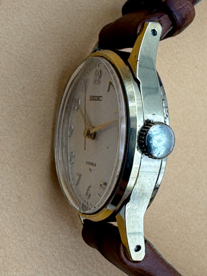 Seiko 1104A – 21 Jewels – Handaufzug Damenarmbanduhr (Dezember 1973)