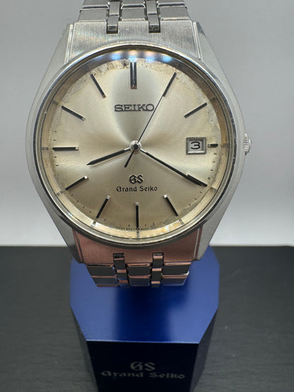 Grand Seiko 9587-8000 – Ultra Flat Quartz (November 1979, Originalband, frisch revidiert)