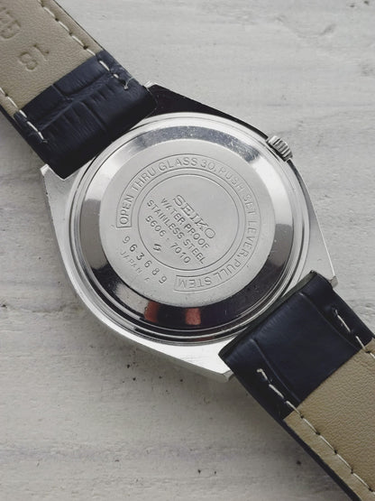Seiko Lord Matic 5606-7010 – June 1969 – Linen Dial, Day/Date – "WATER PROOF" Caseback – Serviced