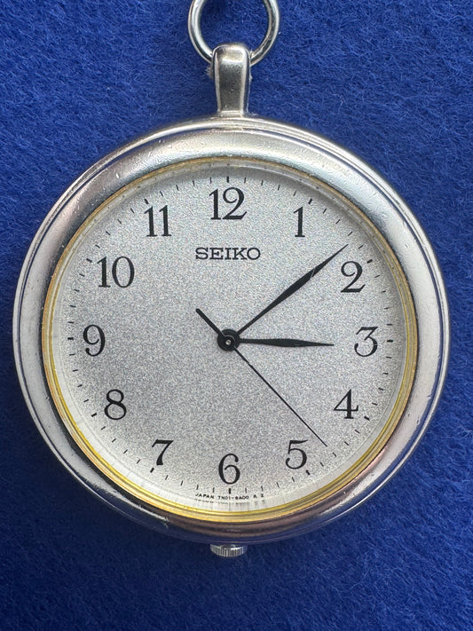 Seiko Taschenuhr Ref. 7N01-9A00 – November 1997 – mit Kette, Box und Anleitung – Werk neu ersetzt