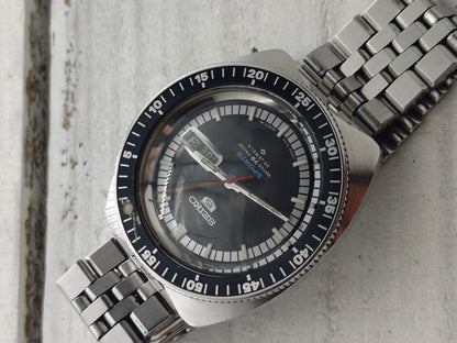 Seiko 5 Sports 6106-8120 – Kaliber 6106, Suwa Seikosha – drehbare Lünette, „Water 70 Proof" – September 1968 – frisch revidiert