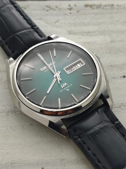 Seiko Lord Matic 5606-8050 – Caliber 5606A, 23 jewels – green gradient dial – Mitsui Group service anniversary watch, November 1974 – freshly serviced