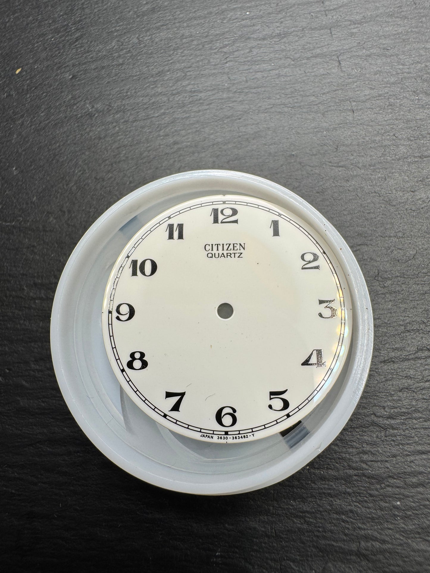 Citizen Original Dial 3630-363482 "Citizen Quartz" (round, white/railroad) - NOS