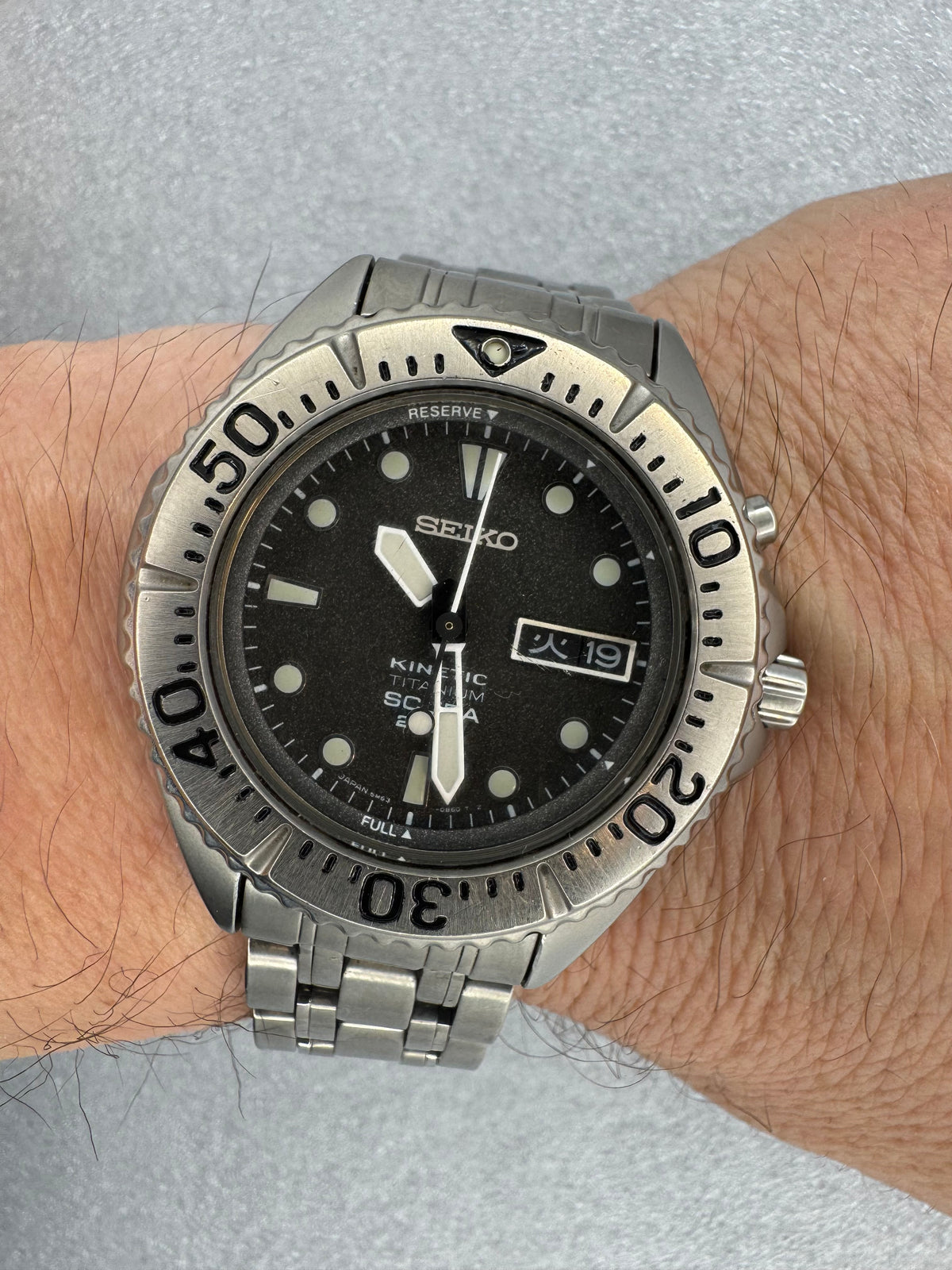 Seiko Kinetic Titanium Scuba 200 m – Ref. 5M63-0B40 – Caliber 5M63, titanium, diver's bezel – June 2006