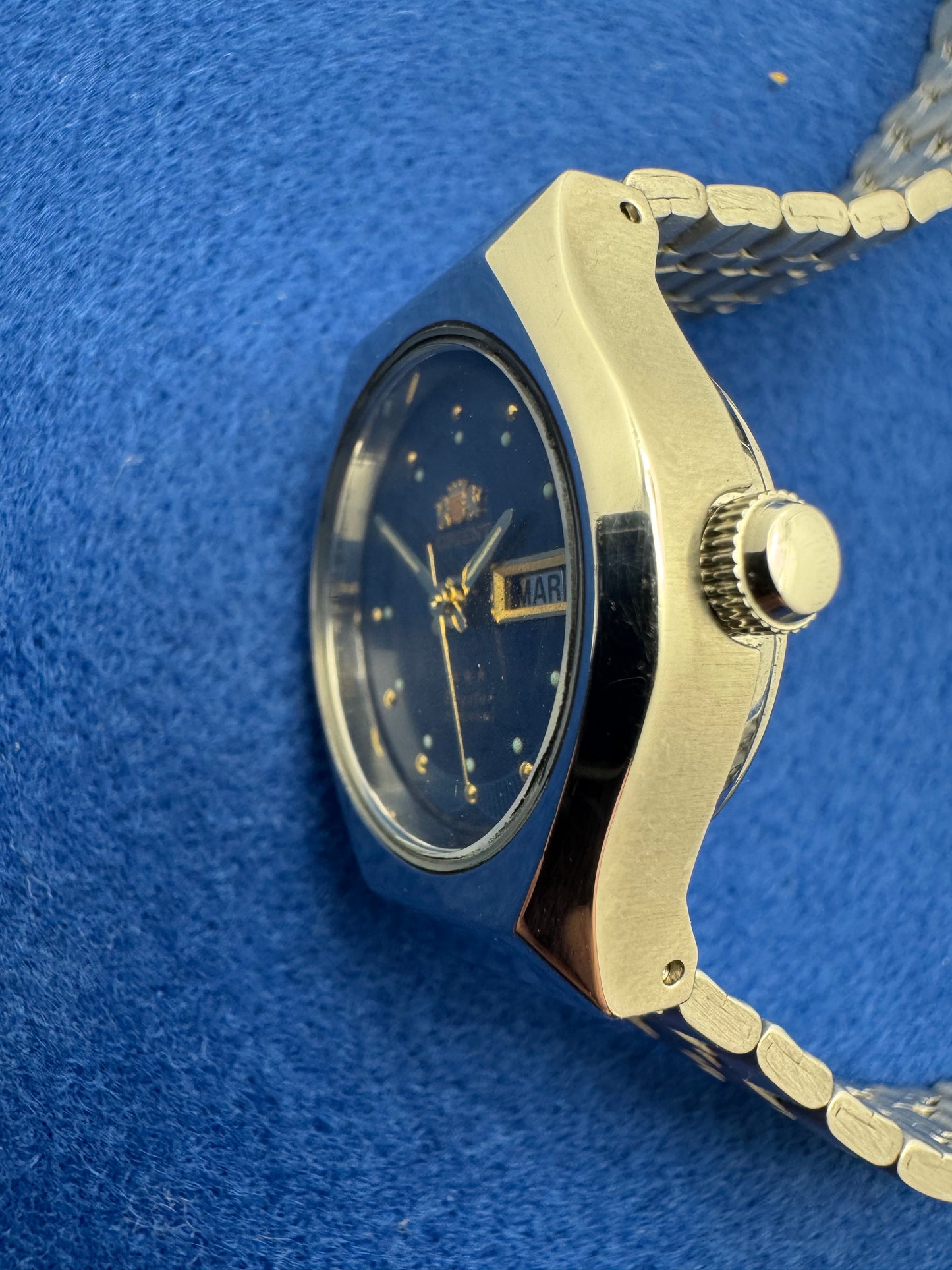 Orient 3 Star Crystal – Automatic 21 Jewels (Japan)