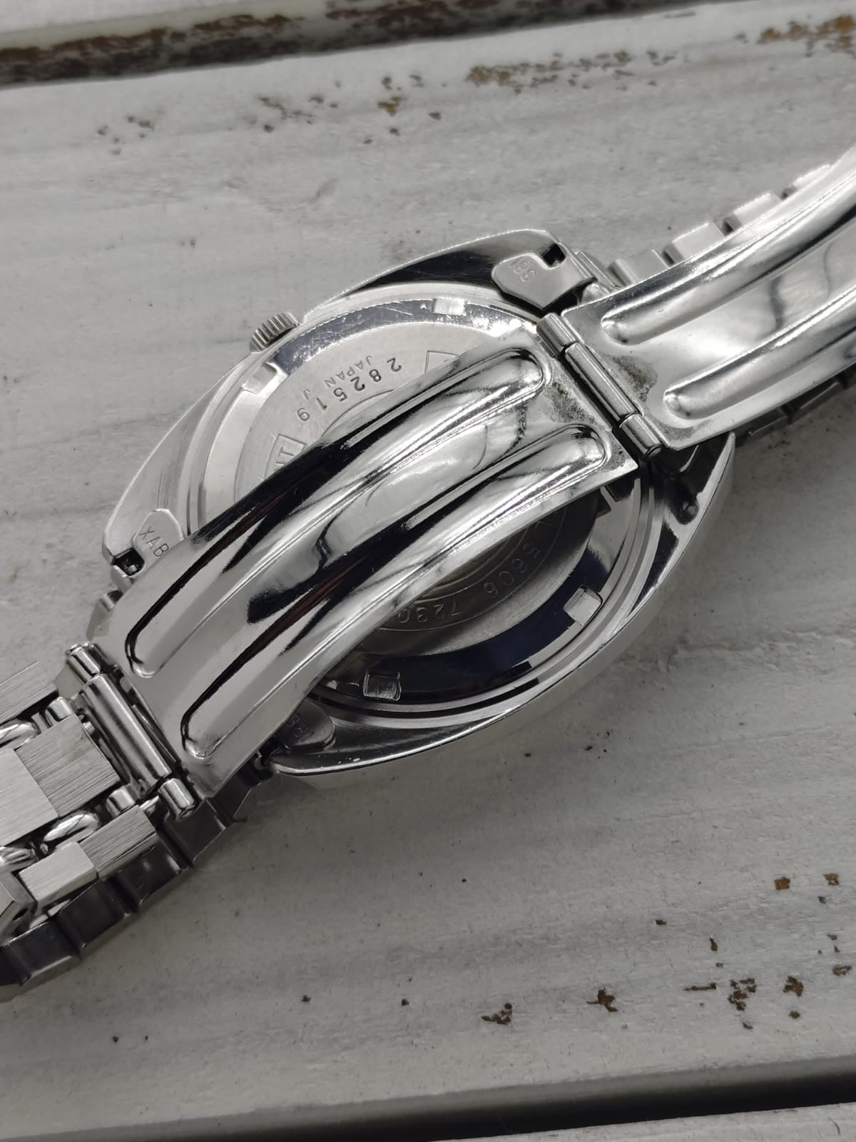 Seiko Lord Matic 5606-7230 – Calibre 5606, 25 rubis, Suwa Seikosha – cadran bleu, verre à neuf facettes, bracelet en acier d'origine – août 1972 – révisée récemment
