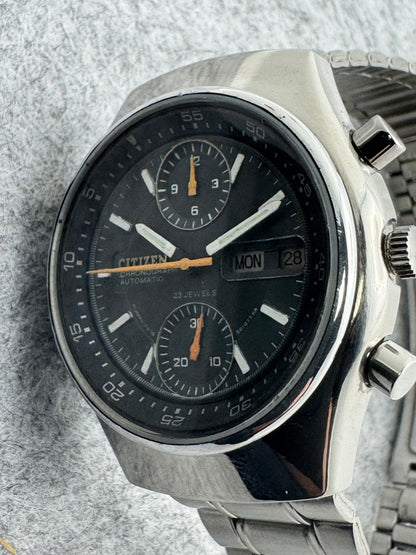 Citizen Chronograph Automatic – Caliber 8110 – Day/Date, Inner Rotating Bezel – October 1970 - Original Steel Bracelet