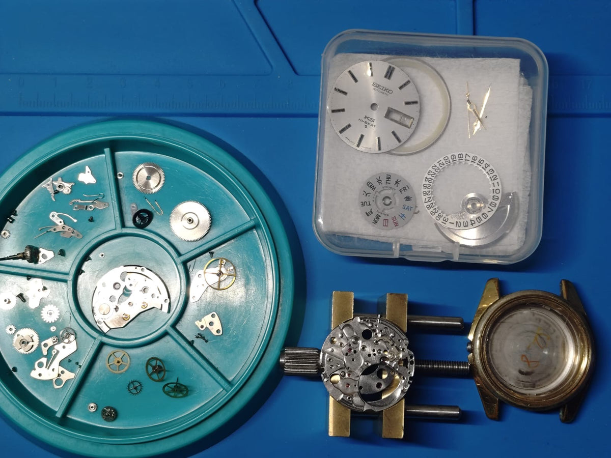 King Seiko Hi-Beat 5626-7000 – Calibre 5626A, Suwa Seikosha – boîtier plaqué or avec médaillon en or – janvier 1969 – récemment révisée