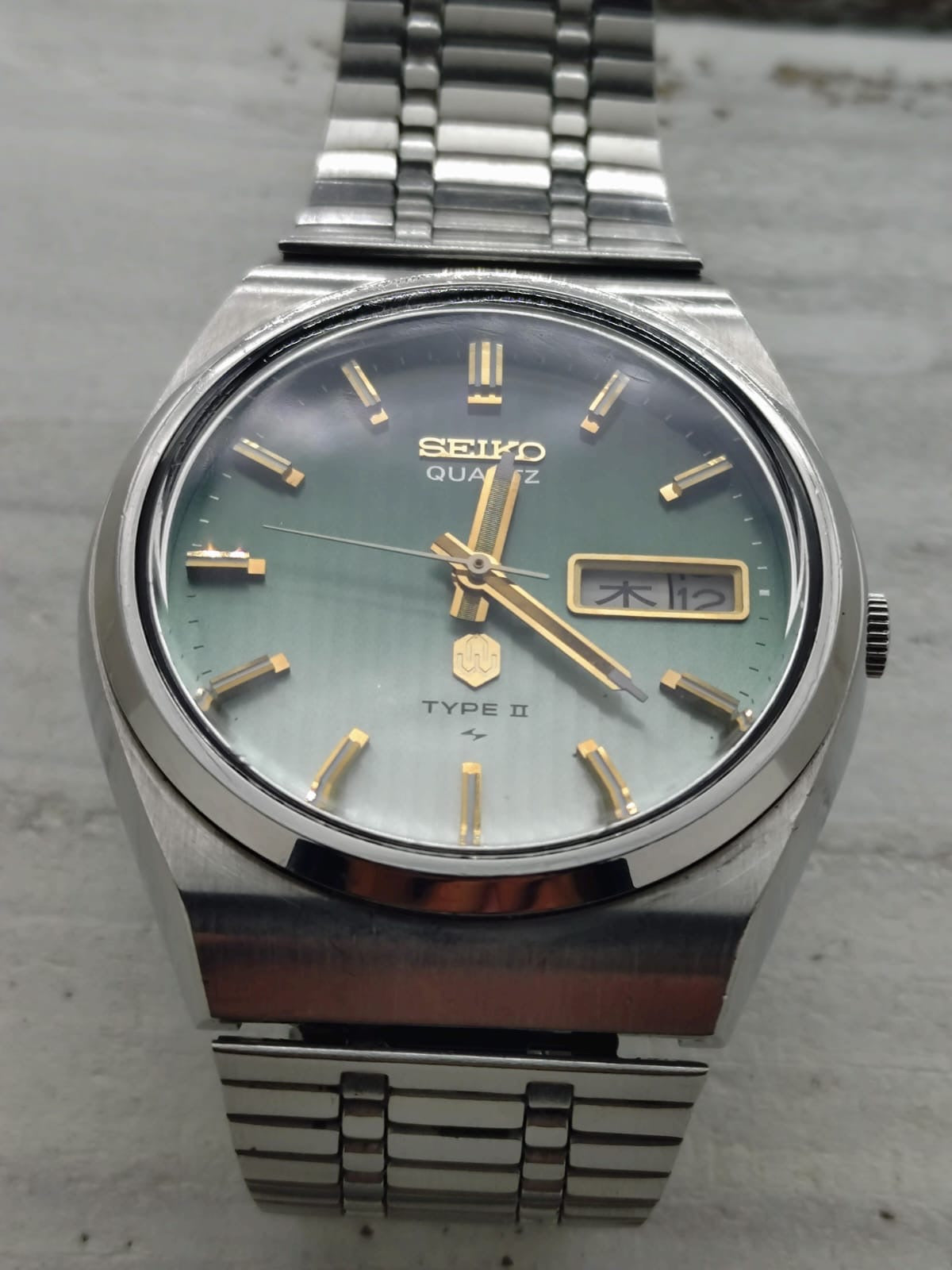 Seiko Quartz Type II – Réf. 4623-8030 – Calibre 4623, Daini Seikosha – cadran dégradé vert – janvier 1977