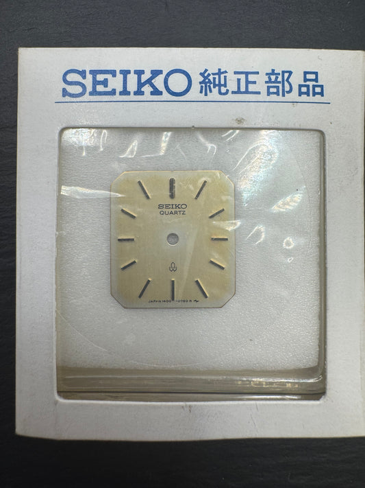 Seiko Original Dial 1400-0760 "Seiko Quartz" (rectangular/beveled, Gold, ladies) – NOS, light patina