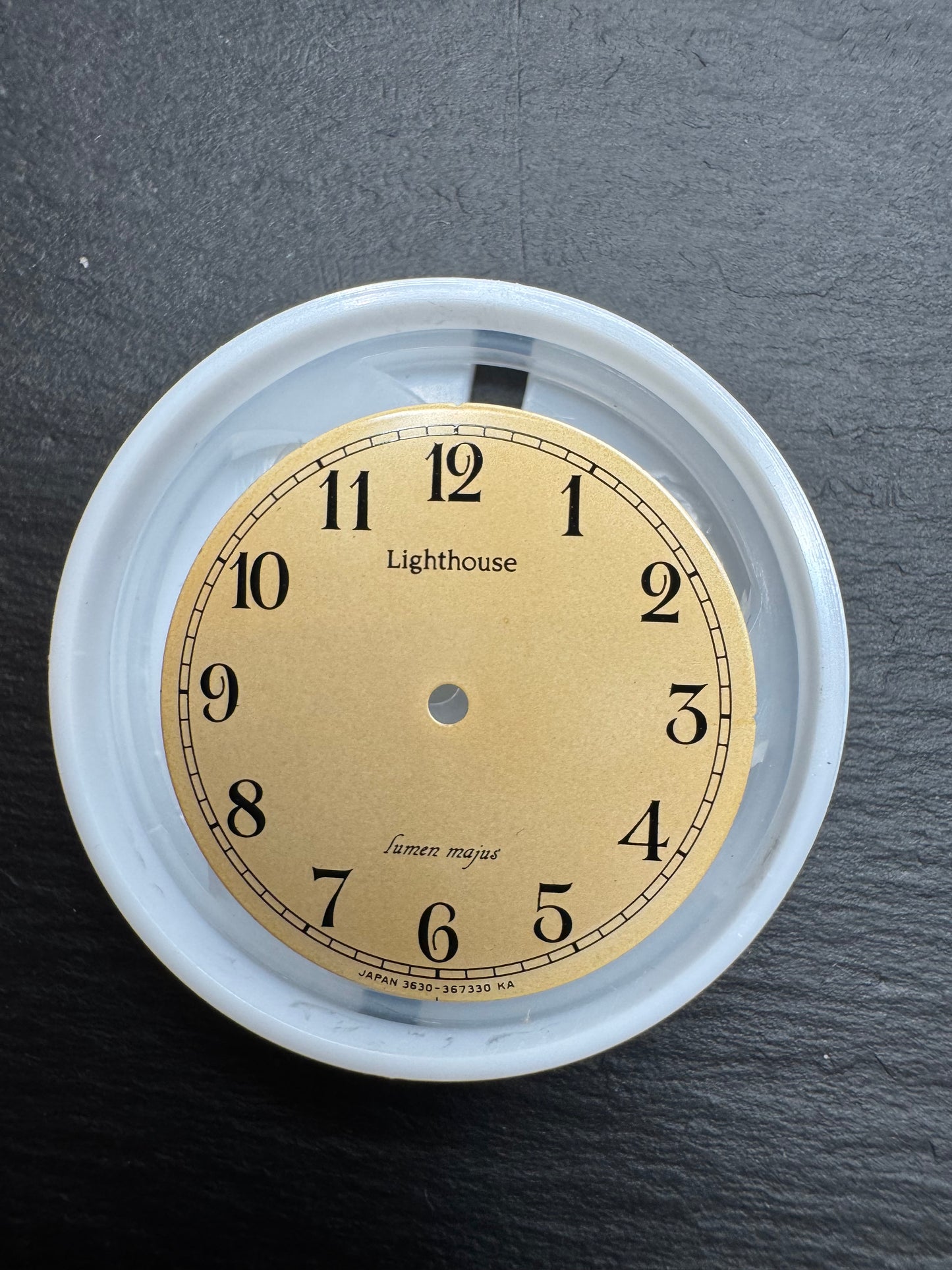 Citizen Original Zifferblatt 3630-367330 „Lighthouse / Lumen Majus" (rund, Gold/Railroad) – NOS