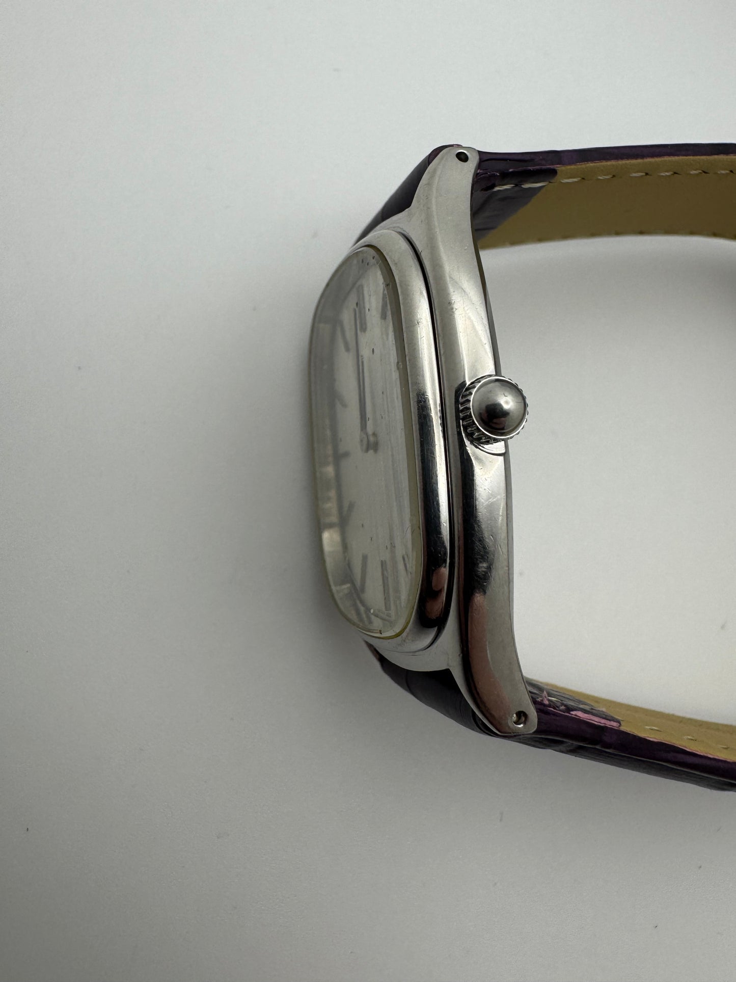 Seiko Handaufzug 2220-3530 (November 1975) – Silbernes Zifferblatt mit Patina