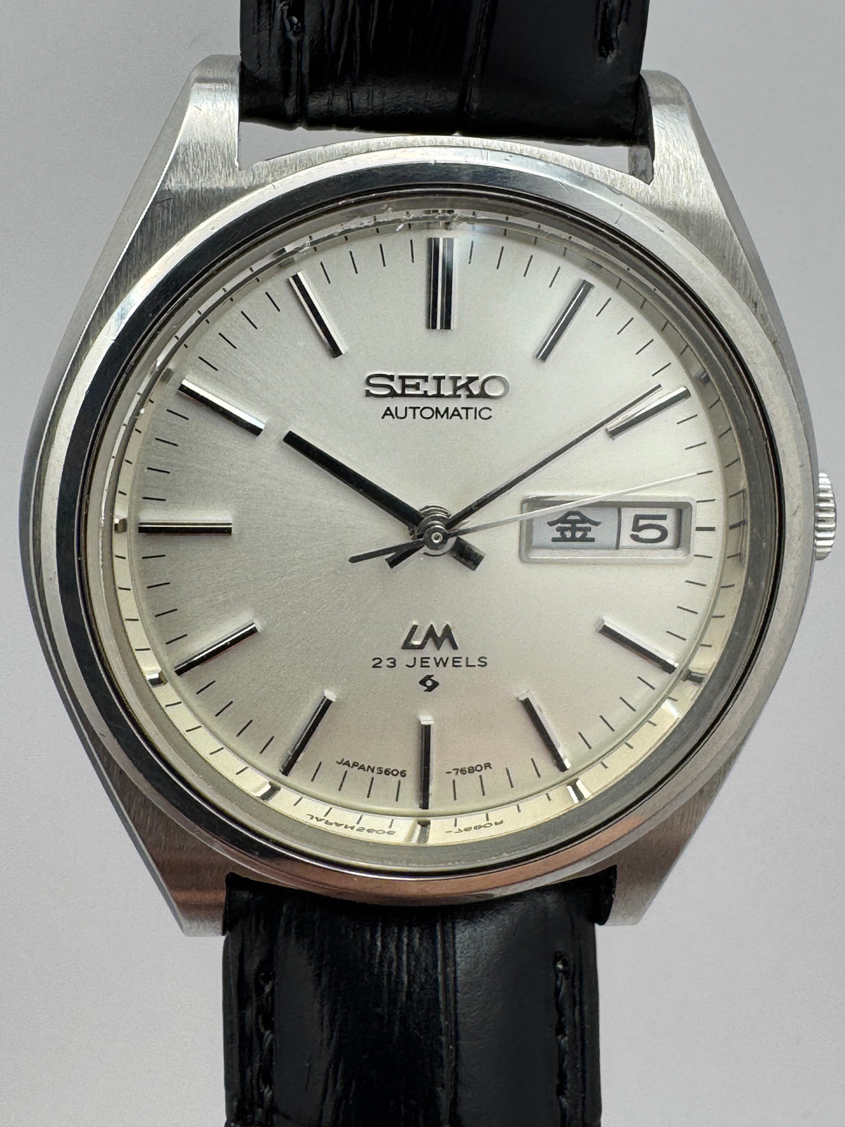 Seiko Lord Matic 5606-7072 – Caliber 5606A, 23 jewels, Suwa Seikosha – matte silver dial – January 1974 – freshly serviced