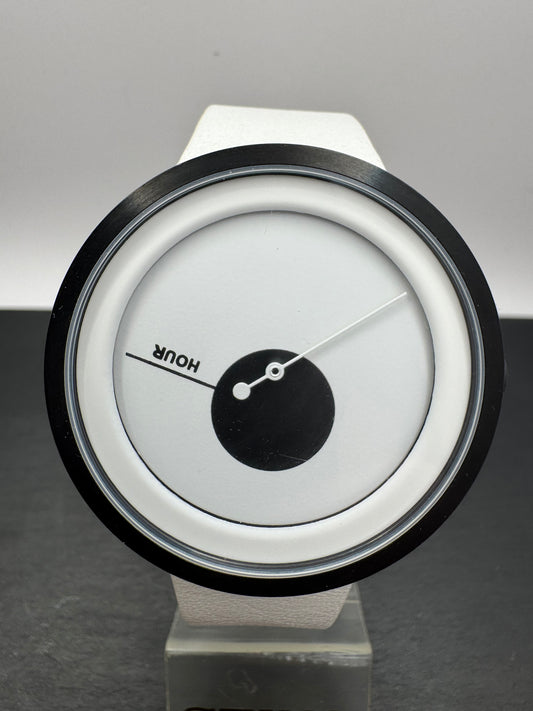 TACS Point Line Plane II TS1804 – Minimalistische japanische Designuhr – Bauhaus-inspiriert – 42 mm