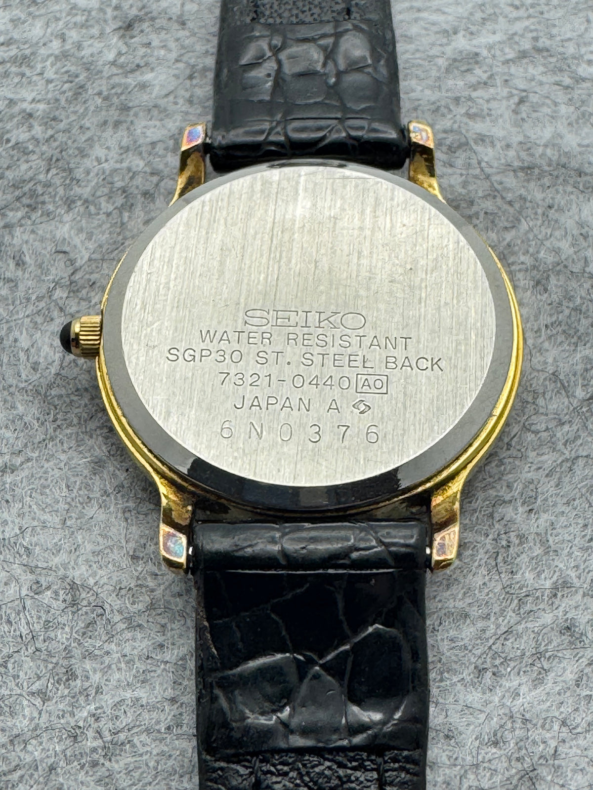 Seiko Exceline – Novembre 1986 – montre femme plaquée or avec couronne cabochon – Réf. 7321-0440