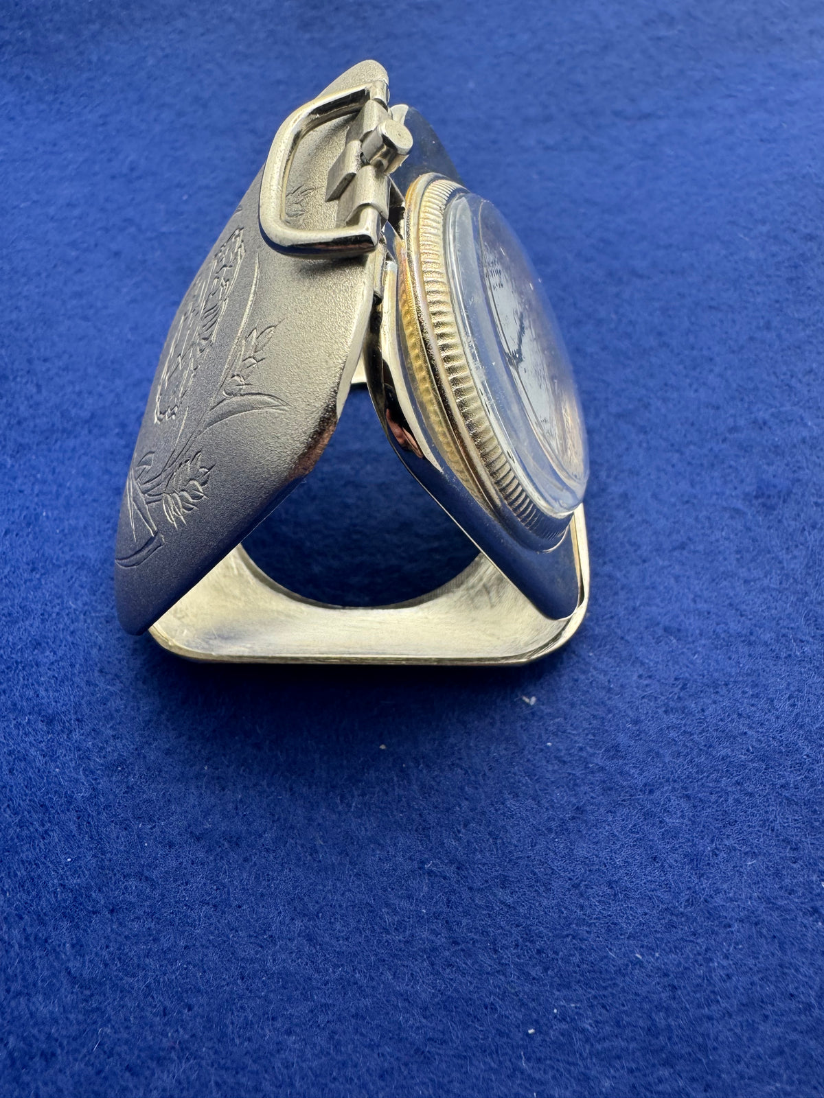 Japanese pocket alarm clock – quartz – engraved folding case with crane and ear of corn motif