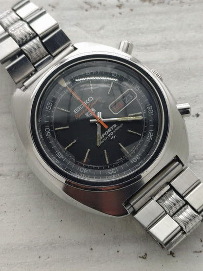 Seiko 5 Sports JDM Speed-Timer 7017-6010 – Caliber 7017, flyback chronograph with inner bezel, Daini Seikosha – February 1971 – freshly serviced