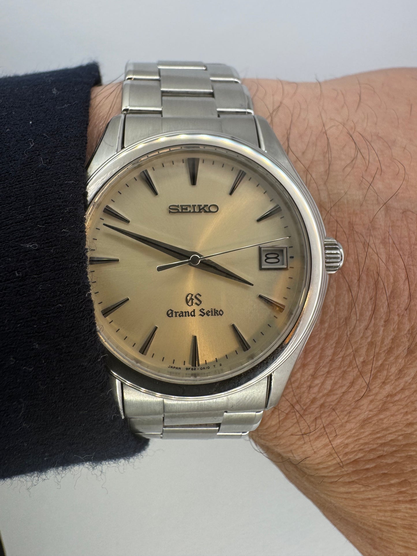 Grand Seiko Quarz SBGX005 / 9F62-0A10 - Champagnerfarbenes Sunburst-Zifferblatt · Original Stahlband mit GS-Schließe · Februar 2004