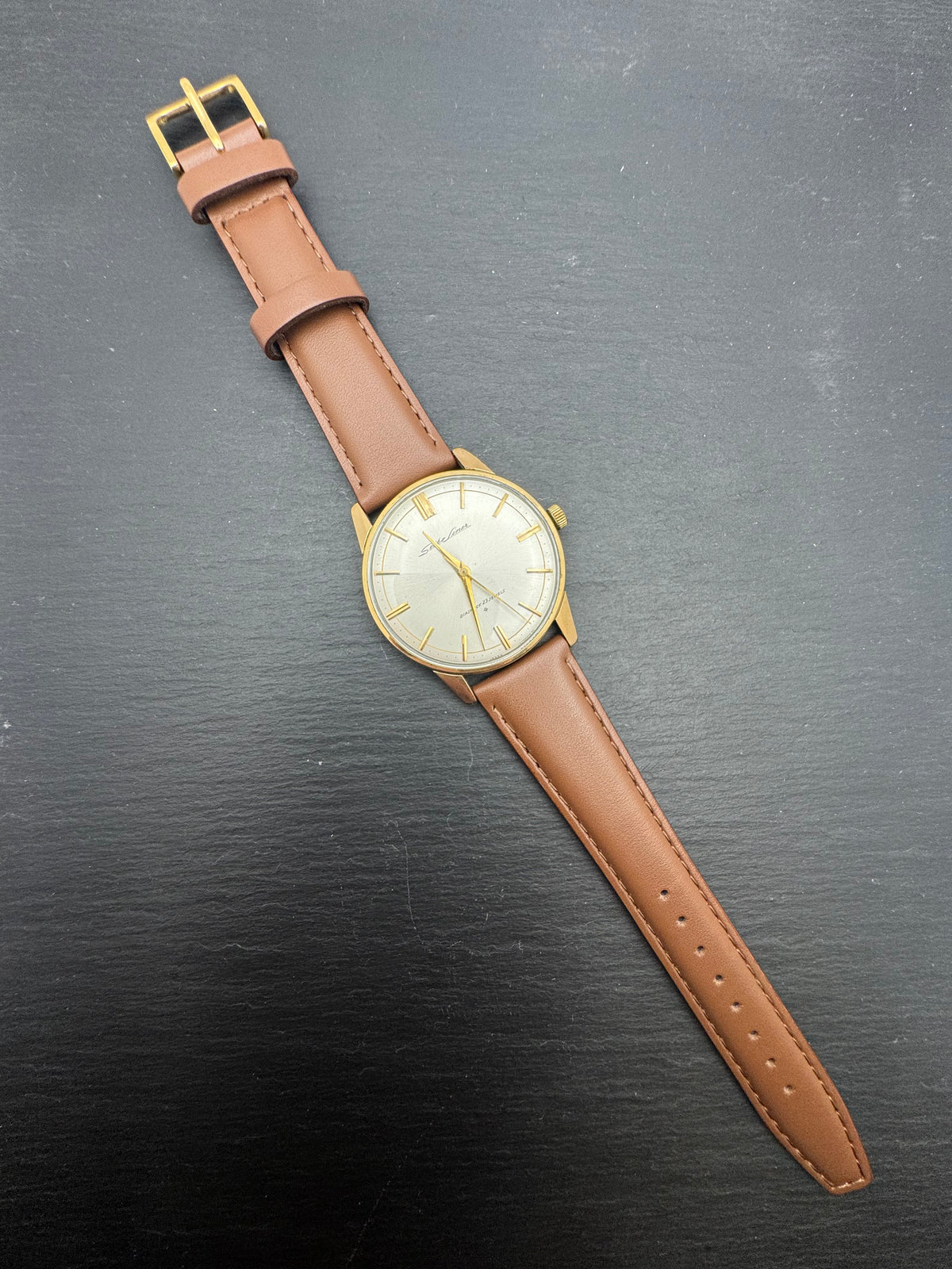 Seiko Liner « Diashock 23 Jewels » – Réf. J15007E – Calibre 3140, remontage manuel – Plaqué or – Début des années 1960 – Récemment révisée