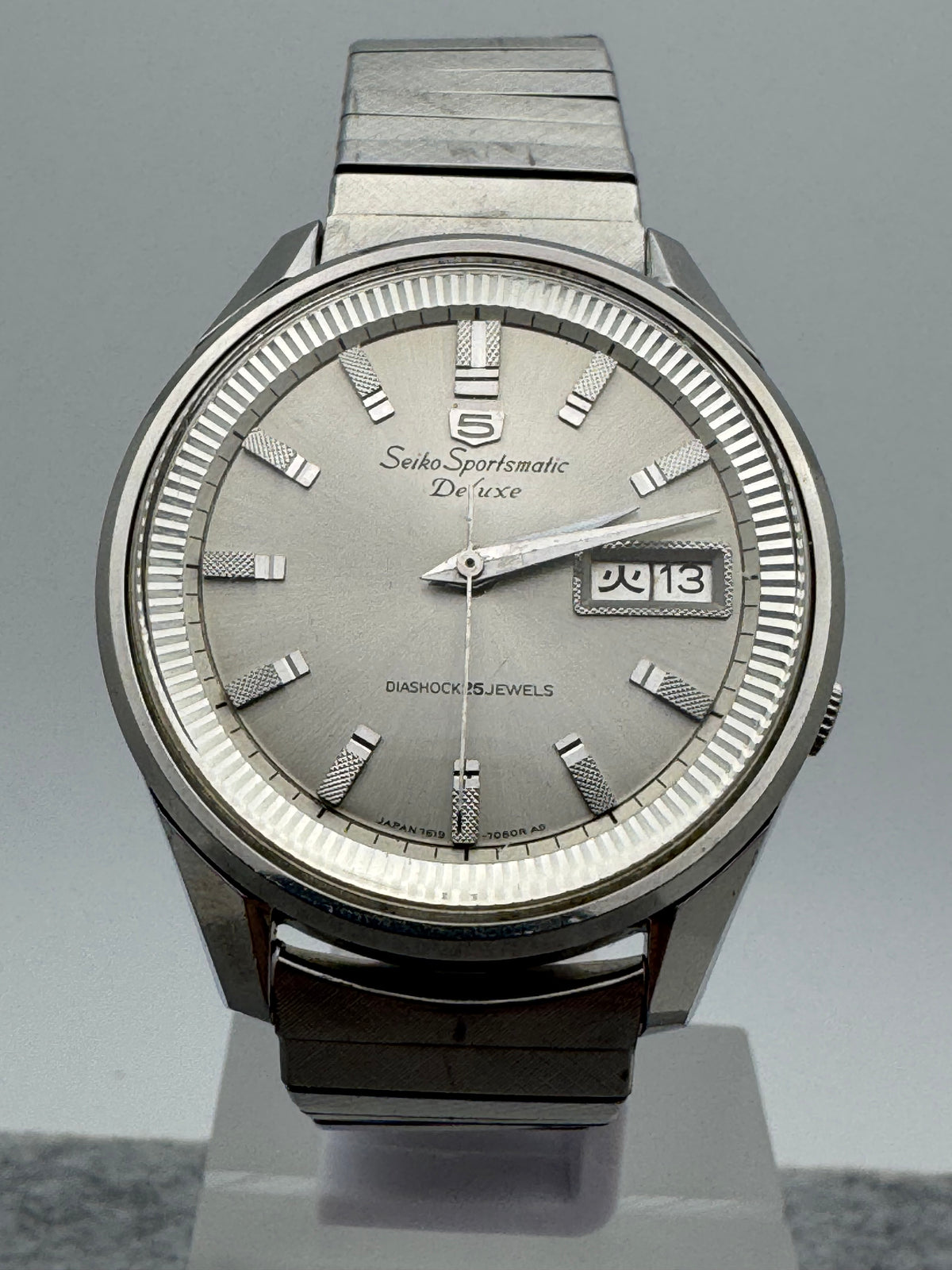 Seiko Sportsmatic Deluxe 7619-7010 - March 1966 - Diashock 25 Jewels, fluted bezel - Original band - freshly serviced
