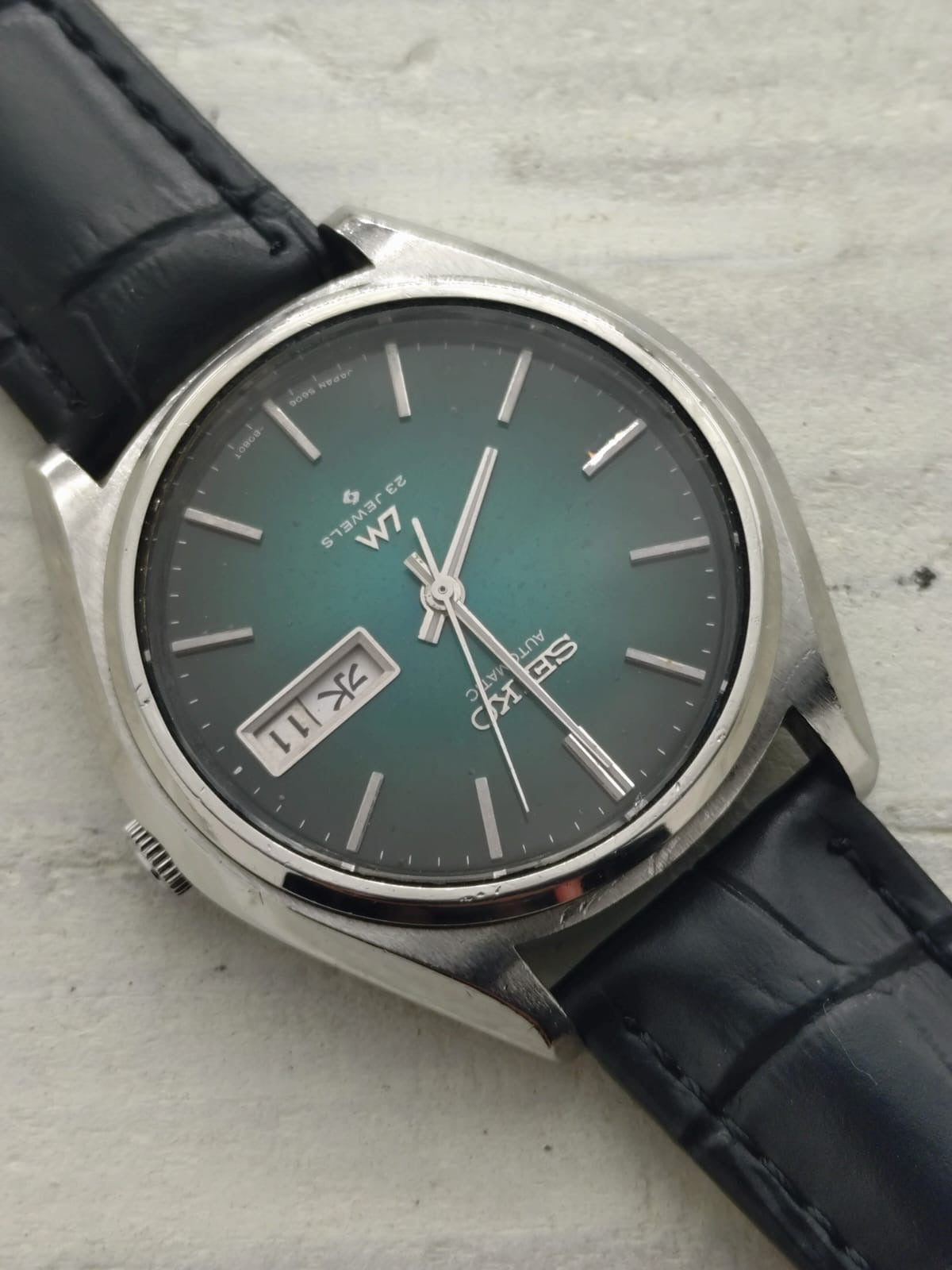 Seiko Lord Matic 5606-8050 – Caliber 5606A, 23 jewels – green gradient dial – Mitsui Group service anniversary watch, November 1974 – freshly serviced