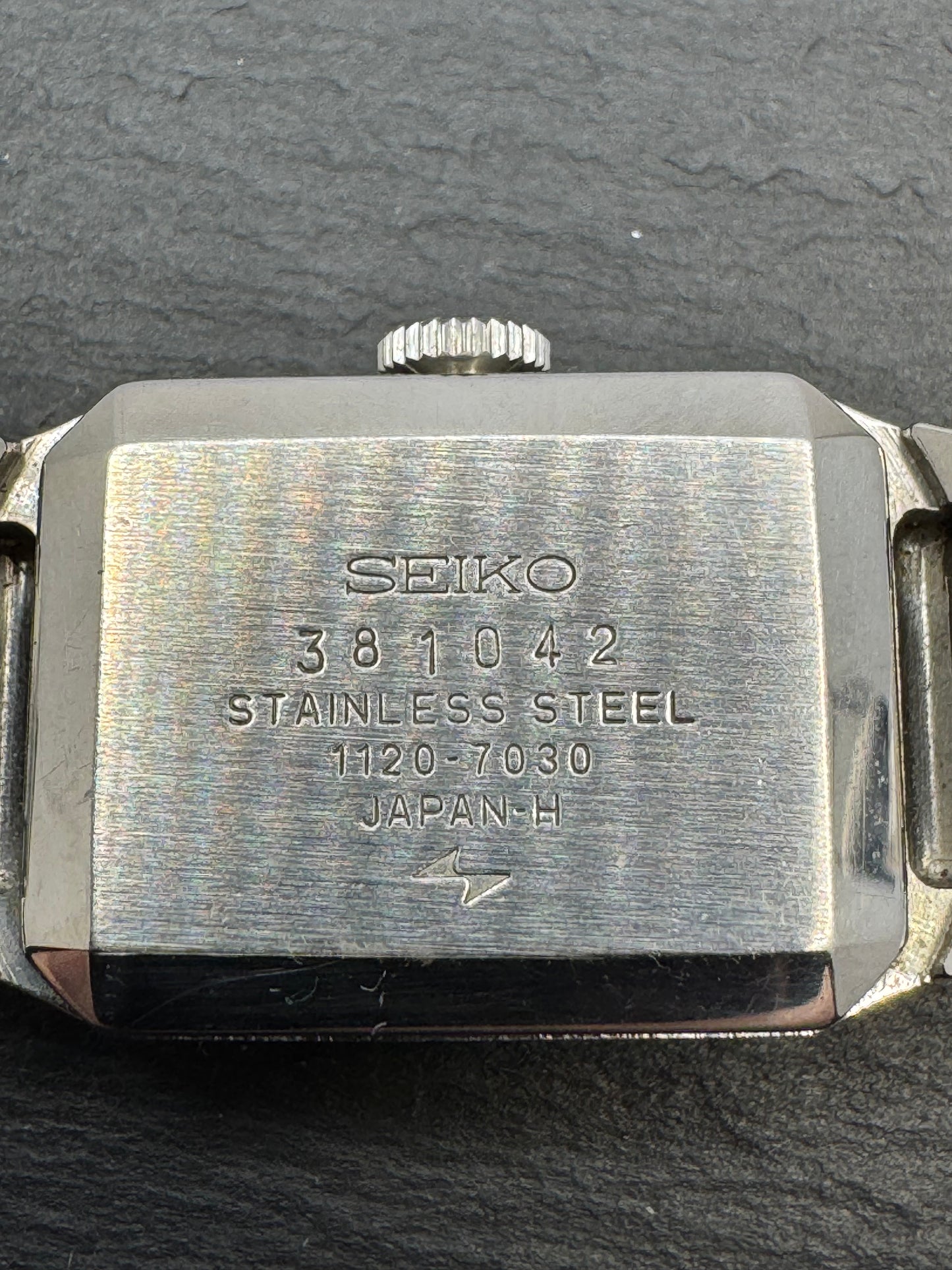 Seiko Hi-Beat Special 1120-7030 – Oktober 1973 – Facettiertes Glas – integriertes Band – revidiert