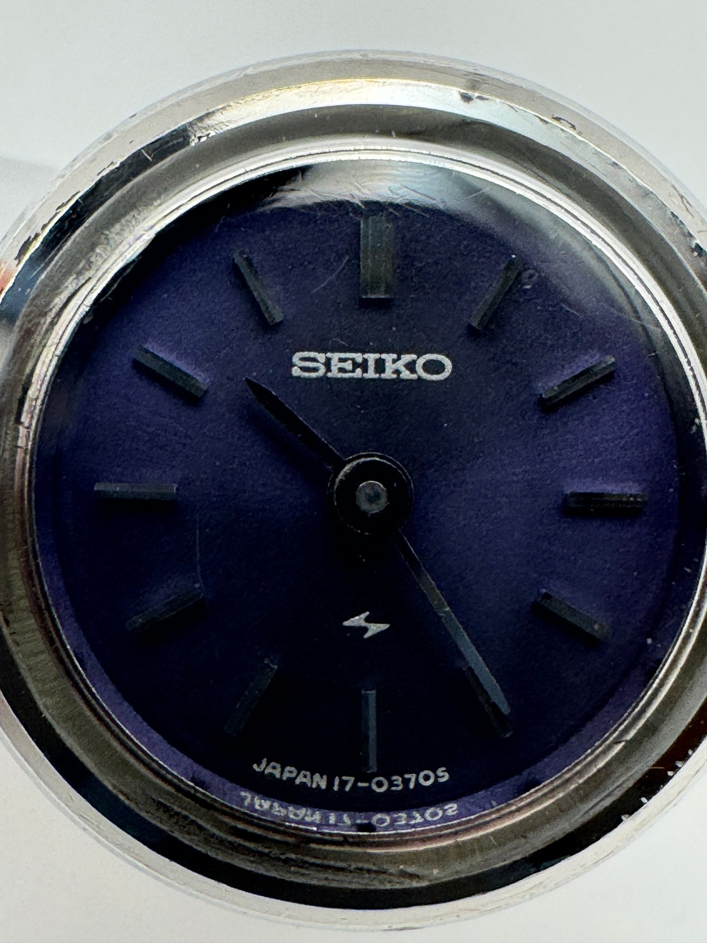 Rarität: Seiko Ring Watch 17-0400 – Lilafarbenes Zifferblatt – Januar 1972 (JDM)