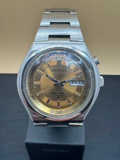 Seiko Bell-Matic (Oktober 1977) – mechanische Alarmuhr mit ikonischem Gold-Zifferblatt