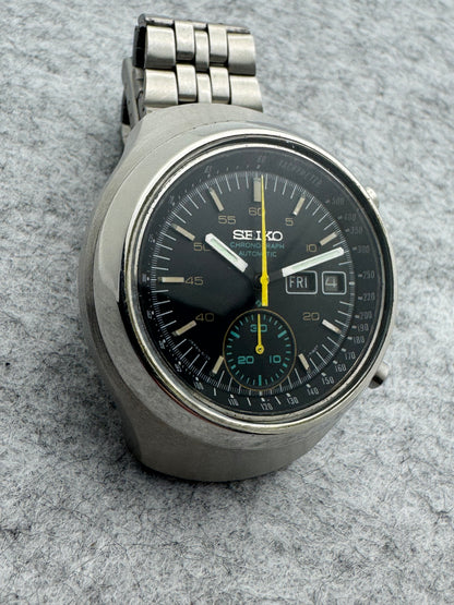 Seiko Automatic Chronograph - Cal. 6139 - Black Dial - Arabic/English Day-Date - Vintage 1970s