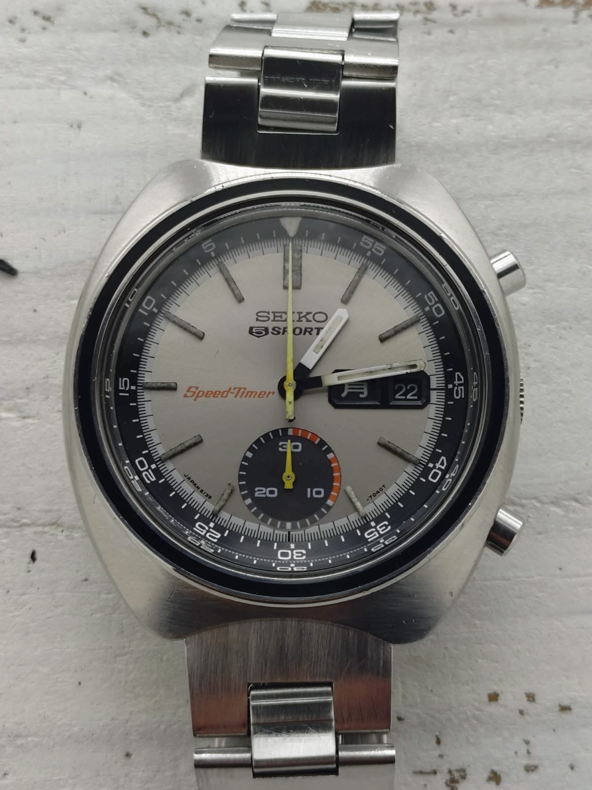 Seiko 5 Sports Speed-Timer 6139-7020 – Caliber 6139, 21 jewels, Suwa Seikosha – champagne dial, original bracelet – November 1971 – freshly serviced