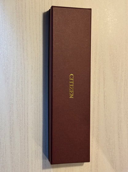 Citizen Independent – Herrenarmbanduhr (Quarz) mit aufklappbarem Deckel, neuwertig