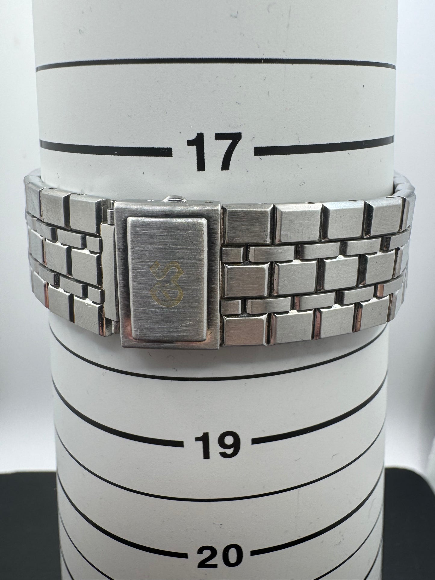 Grand Seiko 9587-8000 – Ultra Flat Quartz (November 1979, Originalband, frisch revidiert)