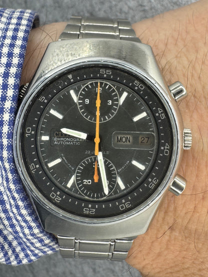 Citizen Chronograph Automatic – Caliber 8110 – Day/Date, Inner Rotating Bezel – October 1970 - Original Steel Bracelet
