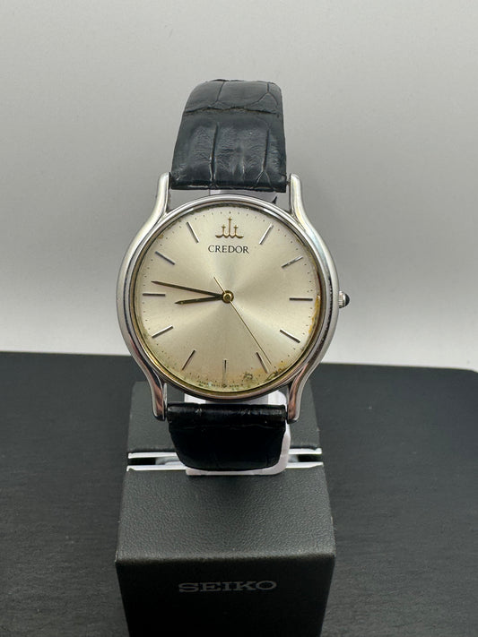 Seiko Credor Quartz – Ultra Thin Dress Watch – Ref. 9571-6000 – Cabochon Crown (Februar 1995)
