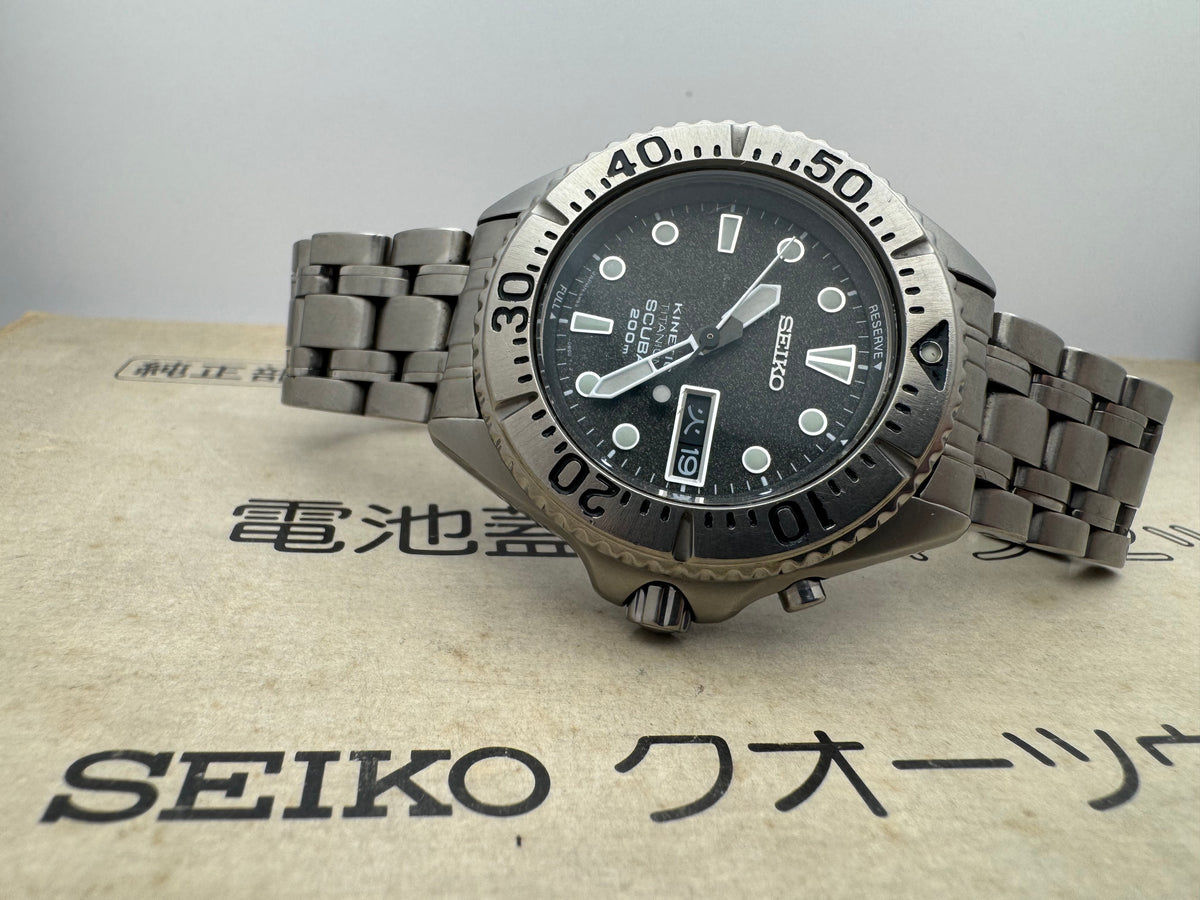 Seiko Kinetic Titanium Scuba 200 m – Ref. 5M63-0B40 – Caliber 5M63, titanium, diver's bezel – June 2006