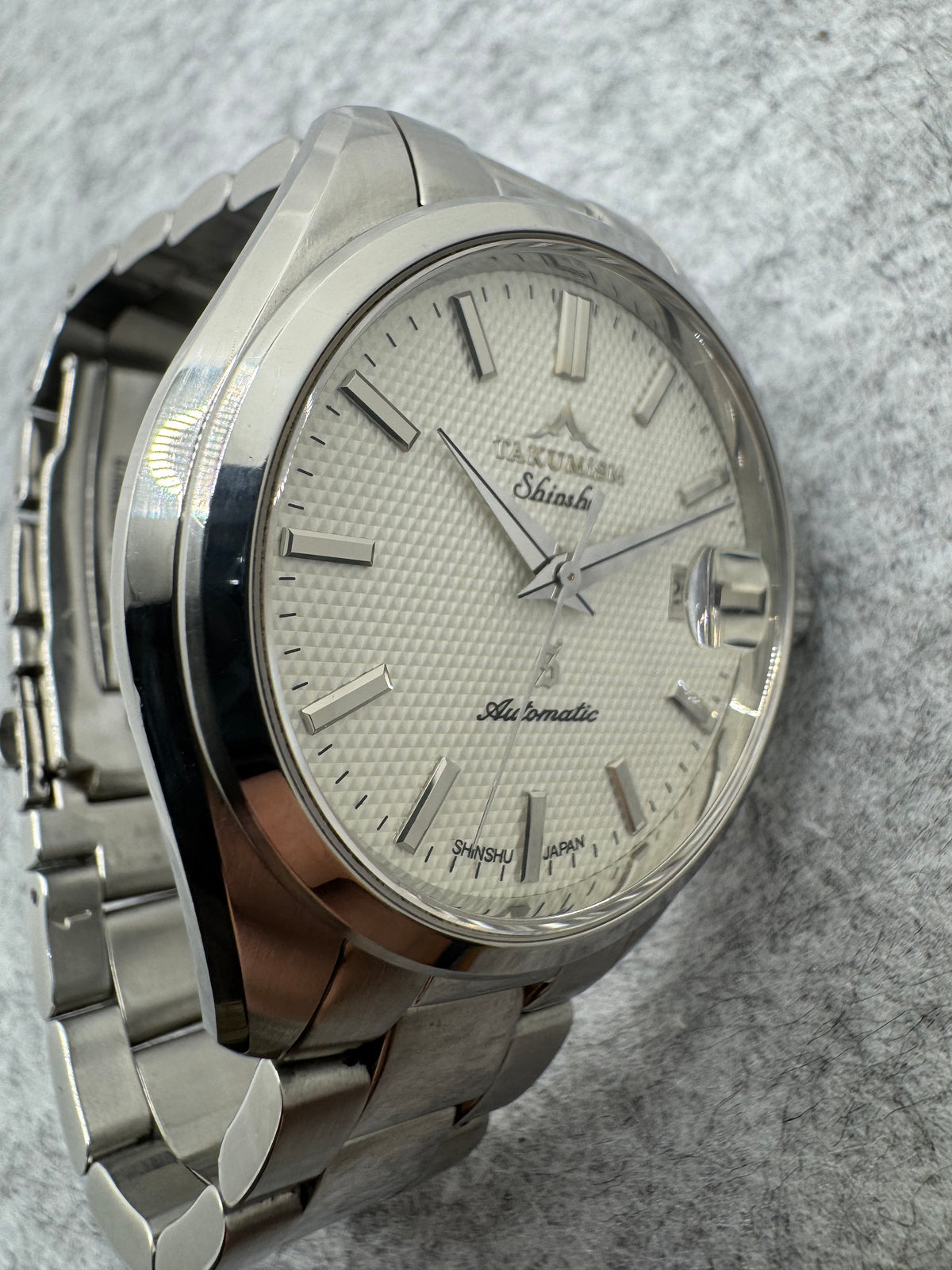 Rarity: TAKUMiSM Shinshu TEC0100W – No. 145 of 150 – built by Japanese master watchmakers – practically unobtainable in Europe