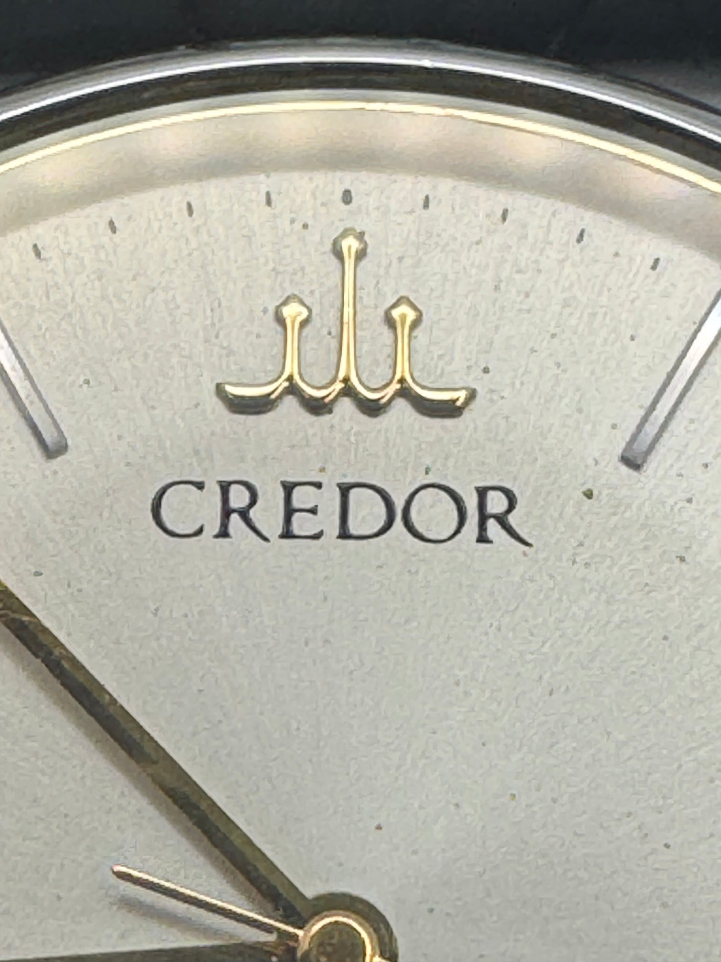 Seiko Credor Quartz – Ultra Thin Dress Watch – Ref. 9571-6000 – Cabochon Crown (Februar 1995)