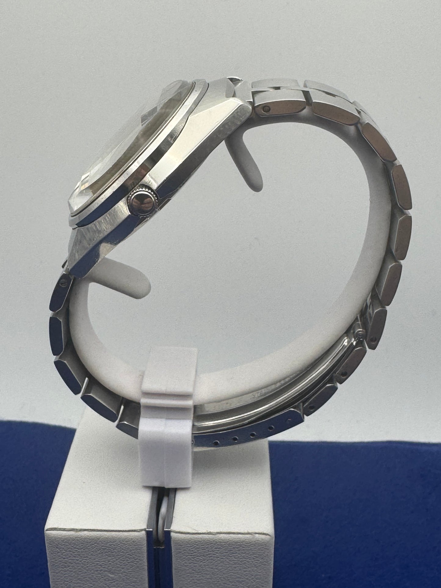 Seiko Lord Matic 5606-7270 – Blue &amp; Gold Dial – August 1973 (Suwa Factory)