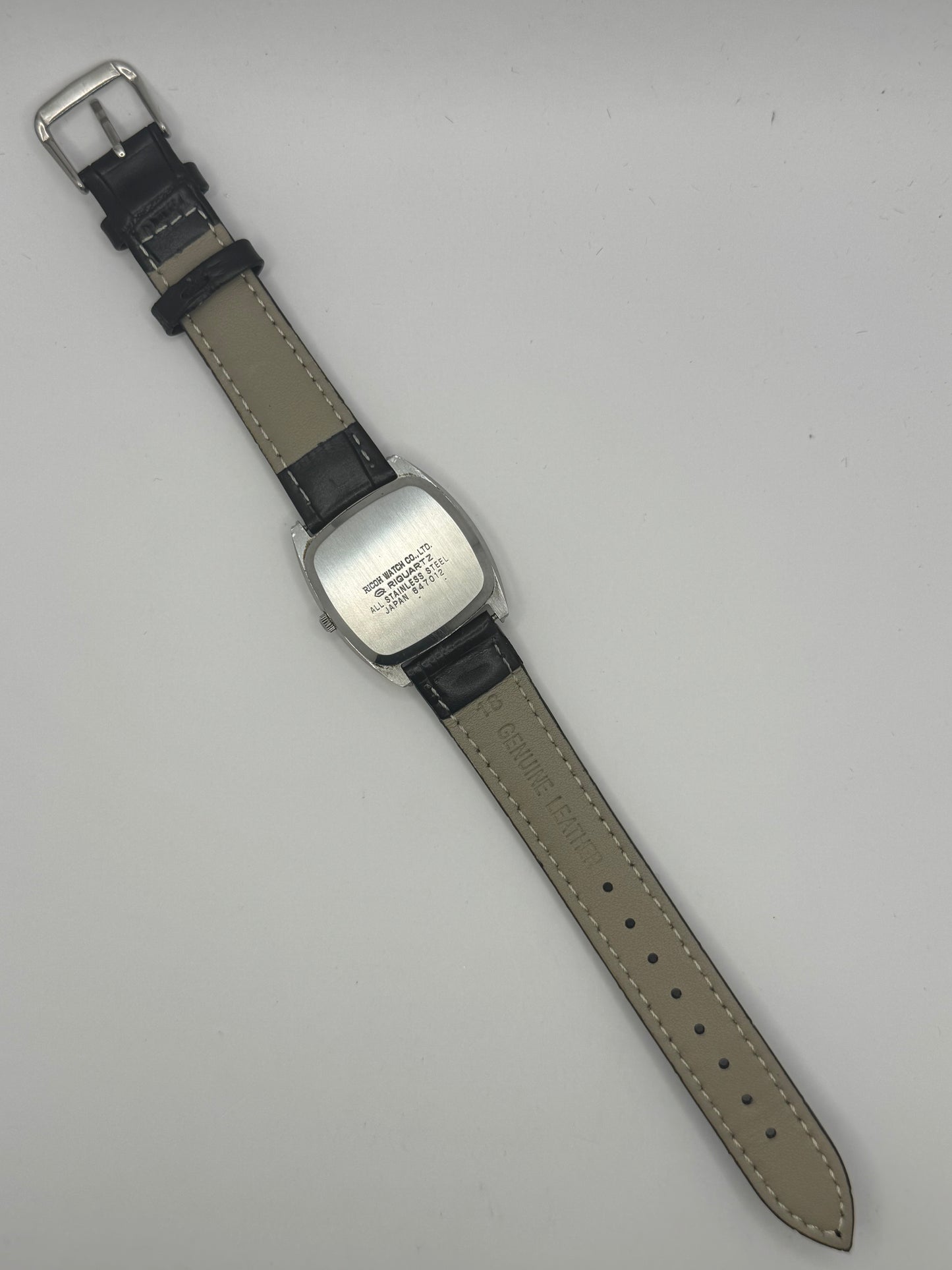 Ricoh Riquartz Vintage Dress Watch – Cushion Case – Black Dial – 1970er Jahre / Japan