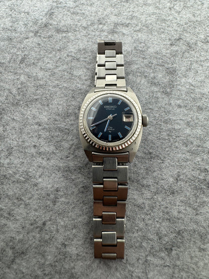 Seiko Chorus 2518-0130 – Manual winding – February 1969 – blue dial – Original bracelet