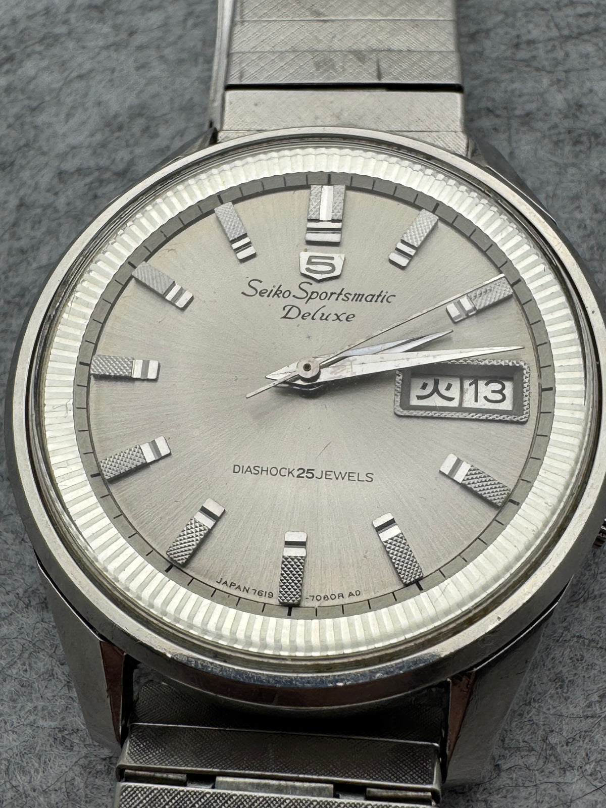 Seiko Sportsmatic Deluxe 7619-7010 - March 1966 - Diashock 25 Jewels, fluted bezel - Original band - freshly serviced
