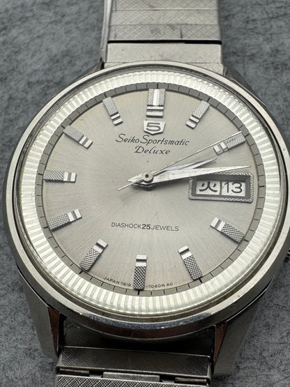 Seiko Sportsmatic Deluxe 7619-7010 - March 1966 - Diashock 25 Jewels, fluted bezel - Original band - freshly serviced