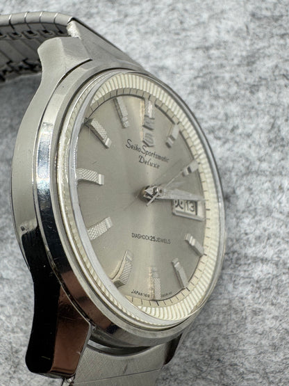 Seiko Sportsmatic Deluxe 7619-7010 - March 1966 - Diashock 25 Jewels, fluted bezel - Original band - freshly serviced